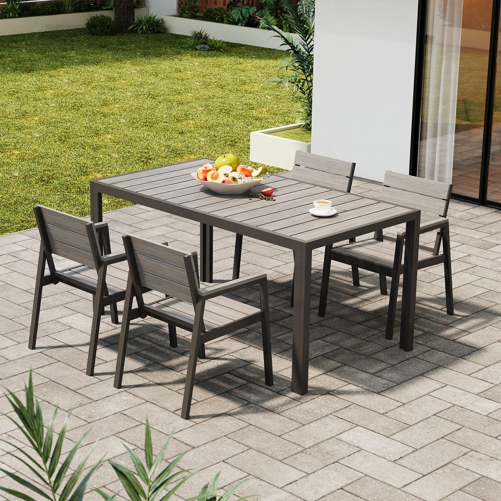 Set tavolo e sedie Devoko per esterno, la soluzione completa per pranzare in giardino