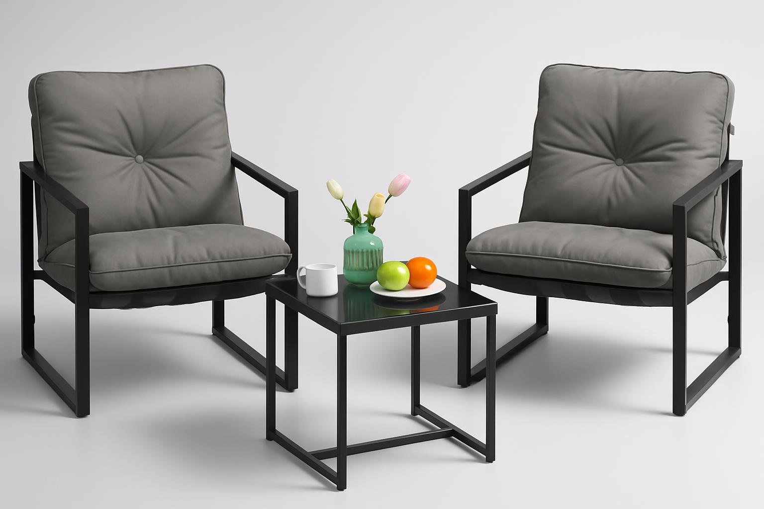 Un salotto da giardino compatto con tavolo basso: idee di arredo tra vasi fioriti e verde primaverile